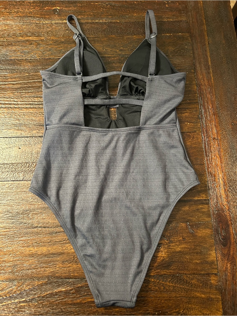 Charcoal Gray Textured Plunging Deep V-Neck Keyhole One-Piece Swimsuit - Picture 4 of 6